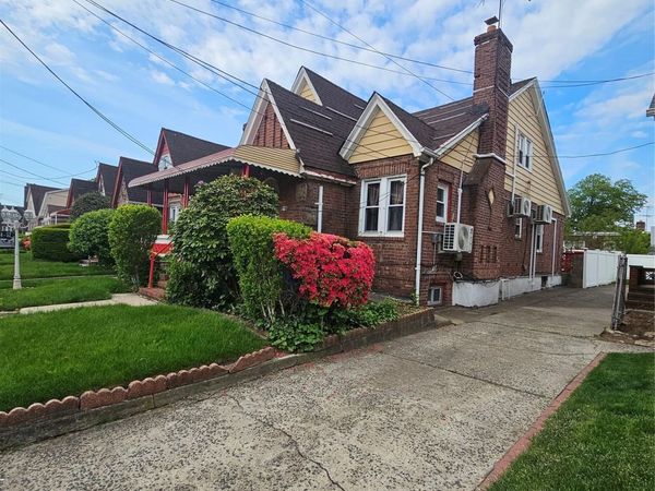 114-52 205th Street, Saint Albans, NY 11412