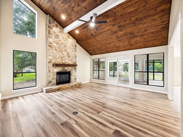 50 Palmer LN, Wimberley, TX 78676