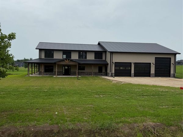 21561 80th Street, Martelle, IA 52305