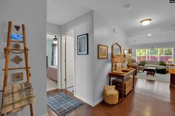 470 Finch Lane  photo 4