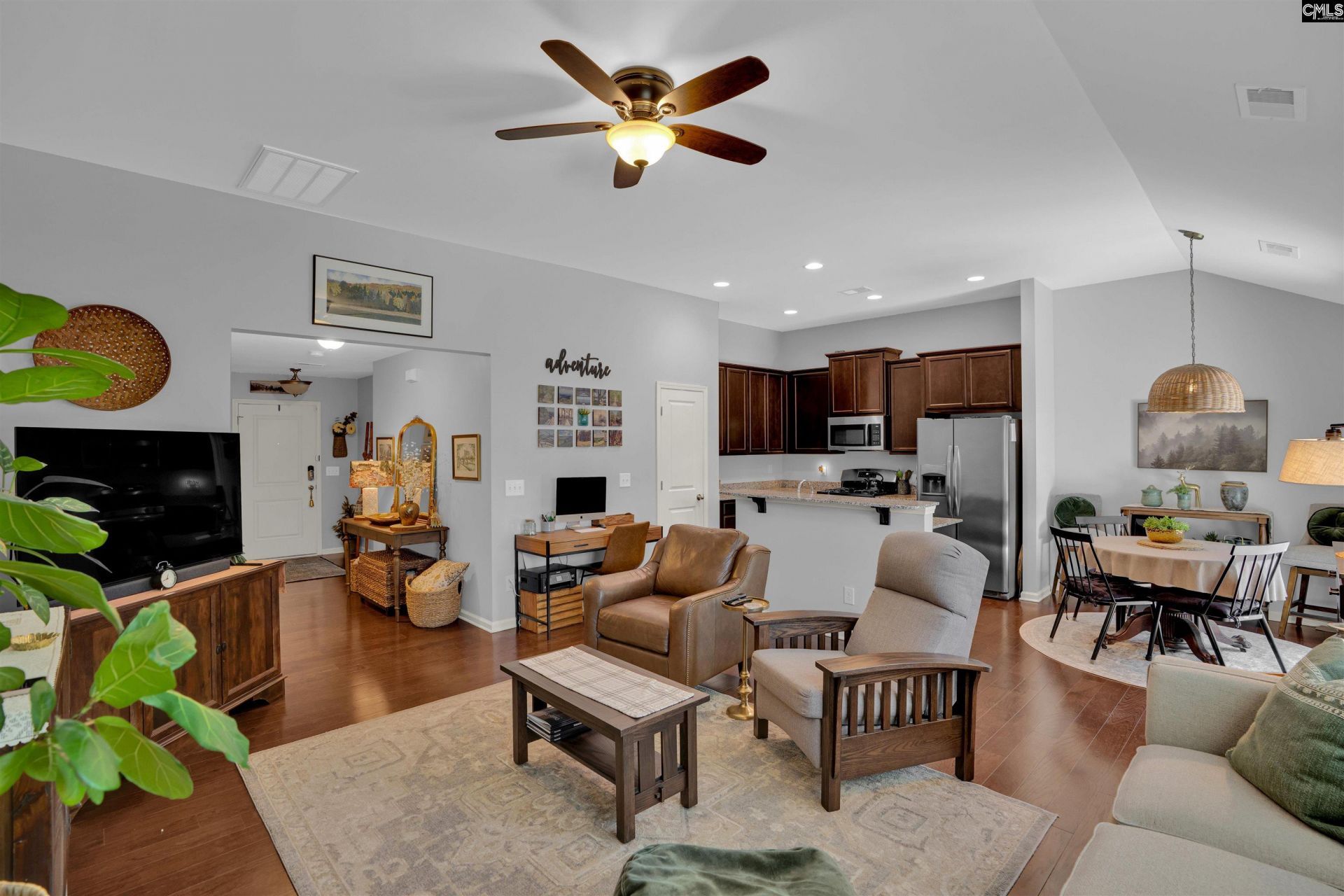 470 Finch Lane  Photo 7