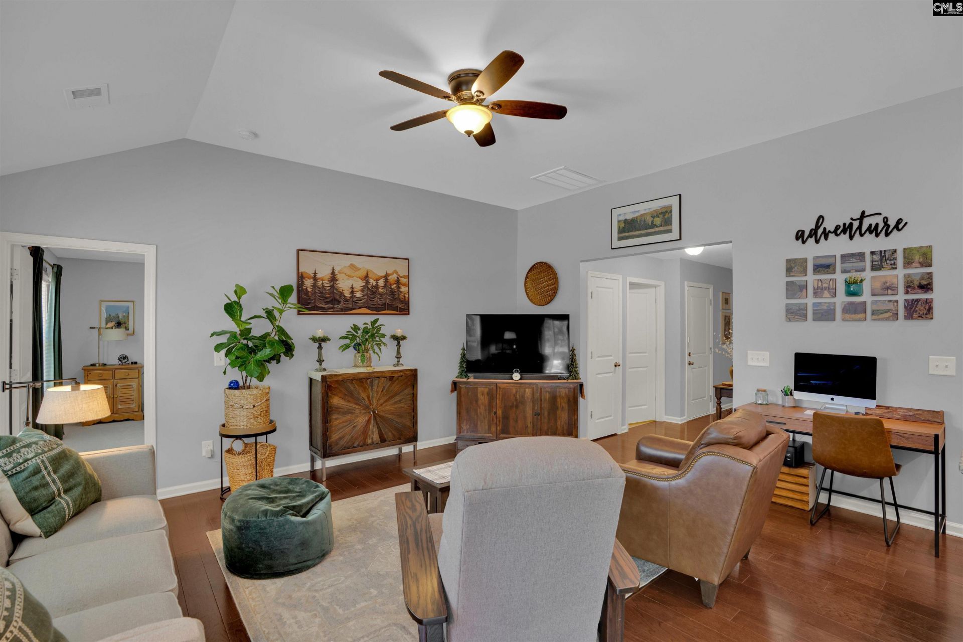 470 Finch Lane  Photo 8