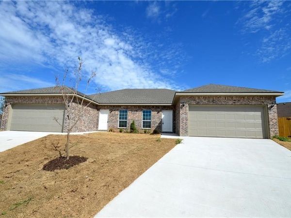 311 Copper Oaks Drive , Centerton, AR 72719