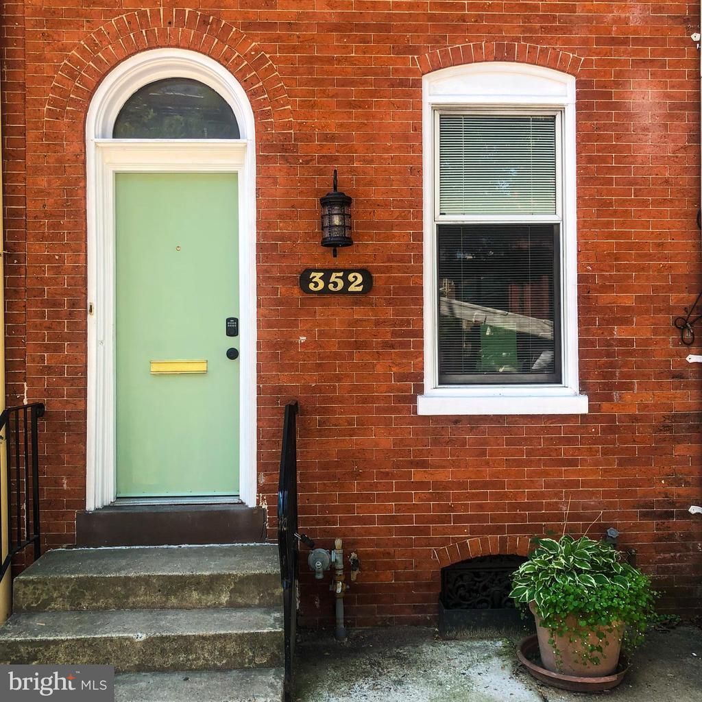 352 W ORANGE STREET , LANCASTER, PA 17603