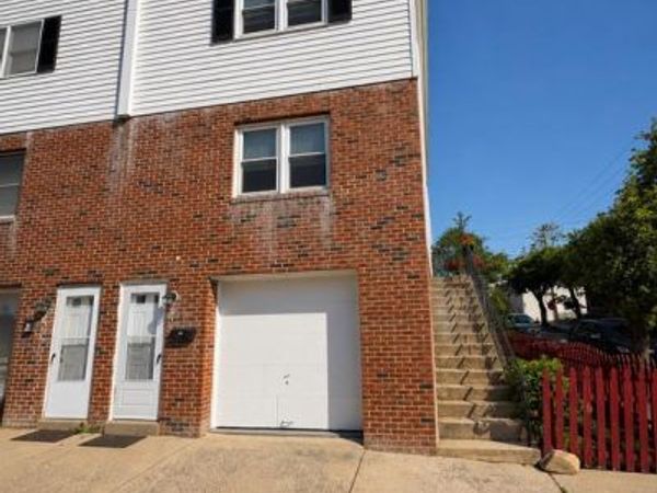 584 GREEN LANE , PHILADELPHIA, PA 19128