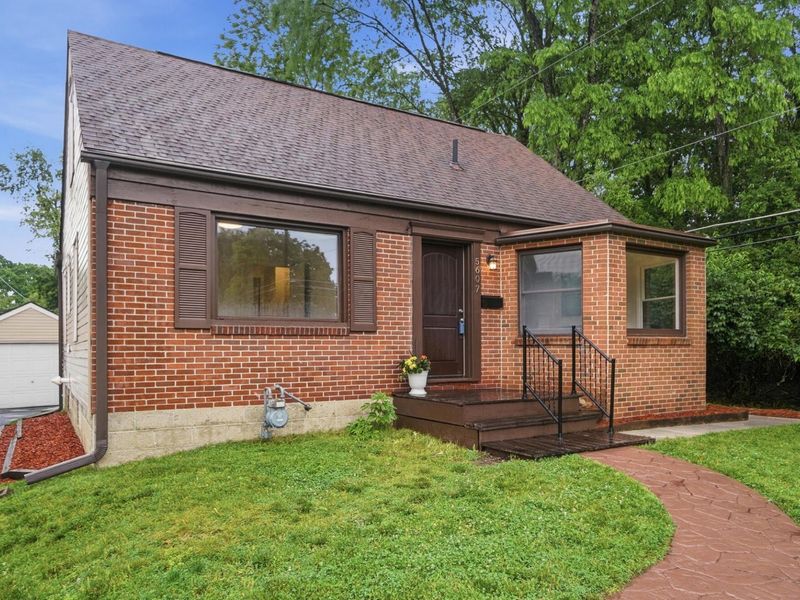 5607 Emerson Avenue , Worthington, OH 43085 Photo 3