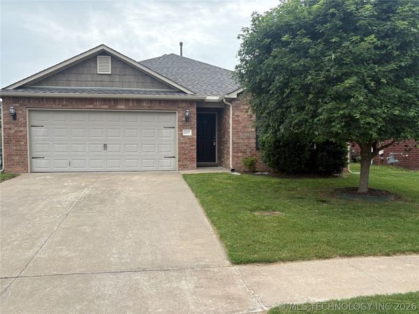 12677 S 88th East Avenue , Bixby, OK 74008
