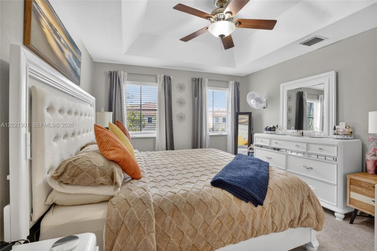 120 Jacaranda Country Club Dr , Unit 205, Plantation, FL 33324 Photo