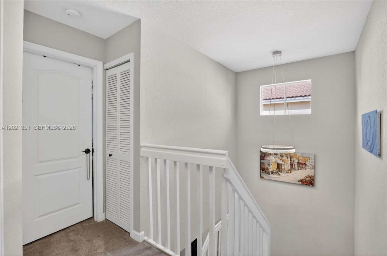 120 Jacaranda Country Club Dr , Unit 205, Plantation, FL 33324 Photo