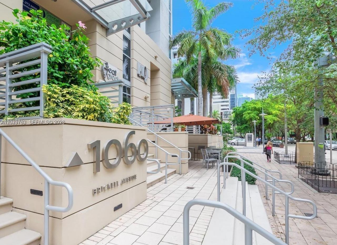 1060 Brickell Ave , Unit 3109, Miami, FL 33131 Photo