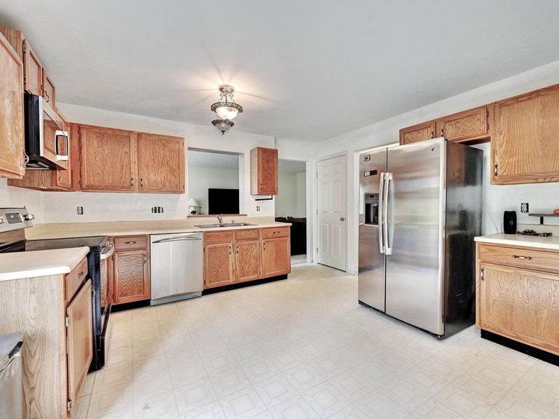 668 Oakridge Drive, Union, KY 41091 Photo 4