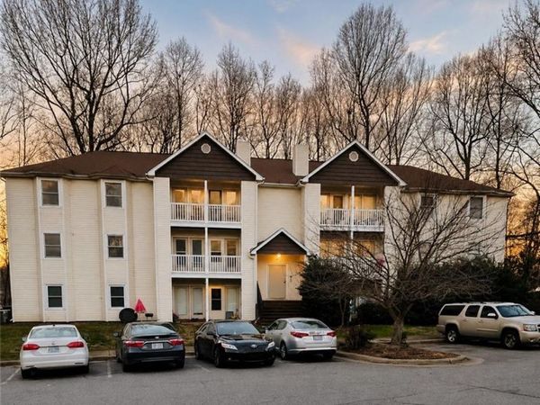 2330 W Vandalia Road , Greensboro, NC 27407
