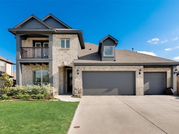 213 Roscoe Drive, Fate, TX 75087