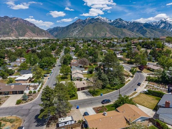 7431 S 2040 E, Cottonwood Heights, UT 84121