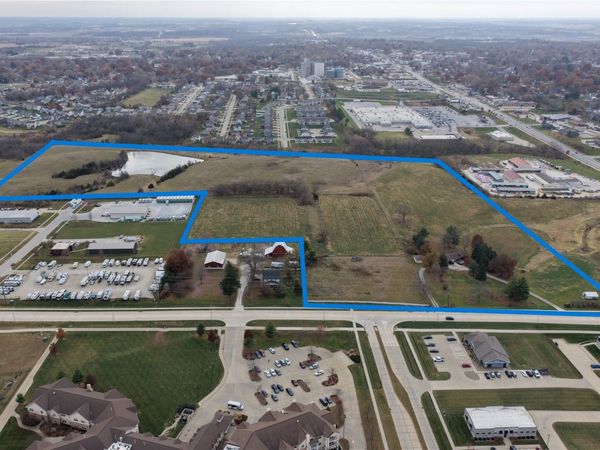 501 E Hillcrest Avenue, Indianola, IA 50125