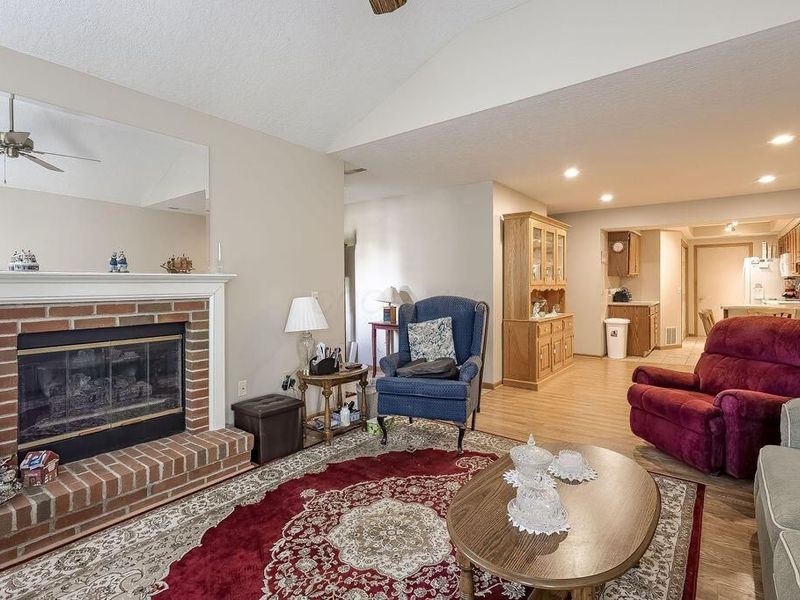 6 Woodberry Drive , Mount Vernon, OH 43050 Photo 17