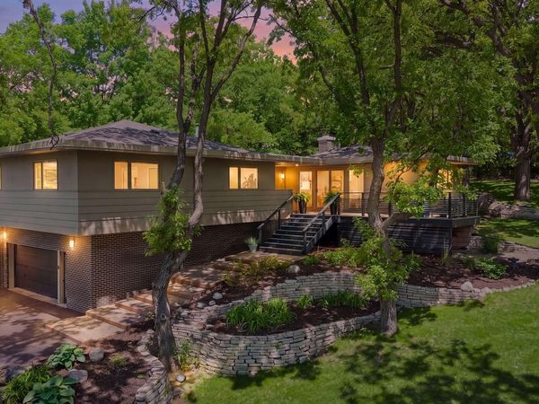 7121 Schey Drive, Edina, MN 55439