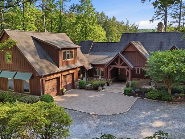 75 Marshall Ln, Tiger, GA 30576