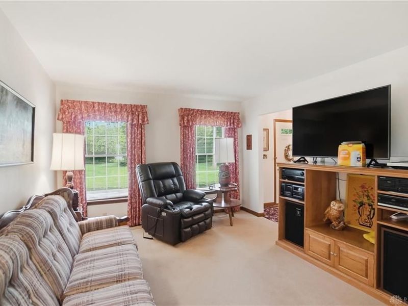 9075 N Hetzler Road, Piqua, OH 45356 Photo 12