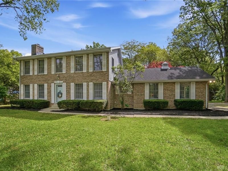 9075 N Hetzler Road, Piqua, OH 45356 Photo 2