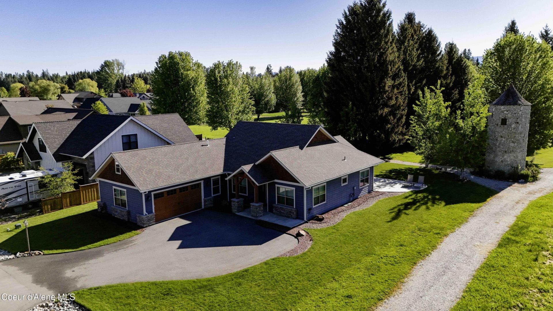 218 Crooked Ear Dr, Sandpoint, ID 83864 Main Photo