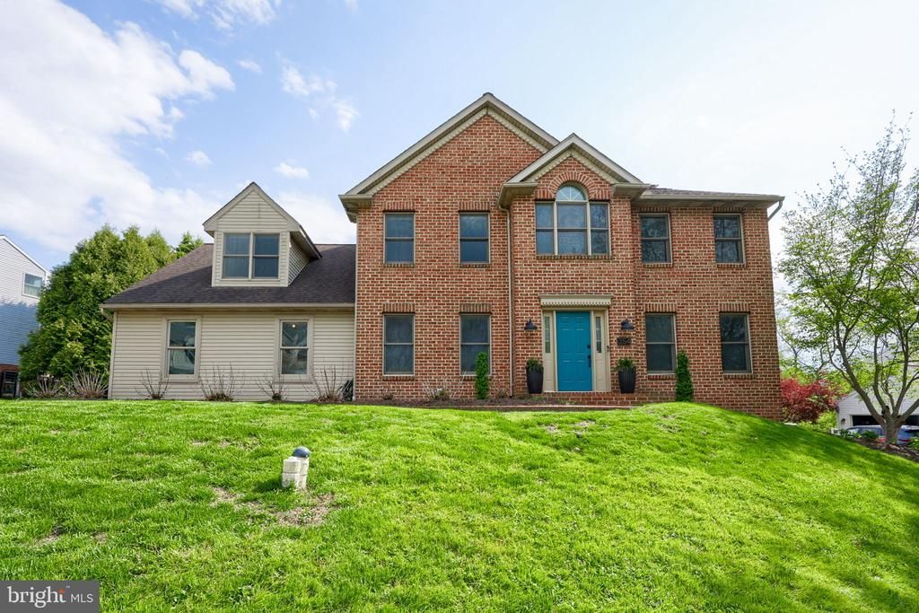 354 W CHARLOTTE STREET , MILLERSVILLE, PA 17551