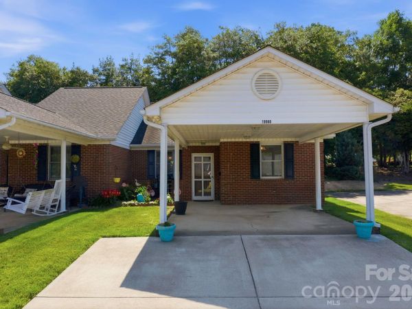 19980 Oak Leaf Circle , Cornelius, NC 28031