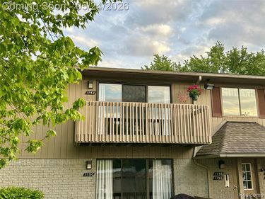1154 Hillcrest Drive, Oxford Twp, MI 48371