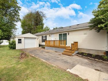 2616 Tim Avenue, Brighton Twp, MI 48114