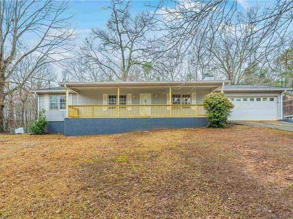 6540 Chickasaw Drive , Douglasville, GA 30135