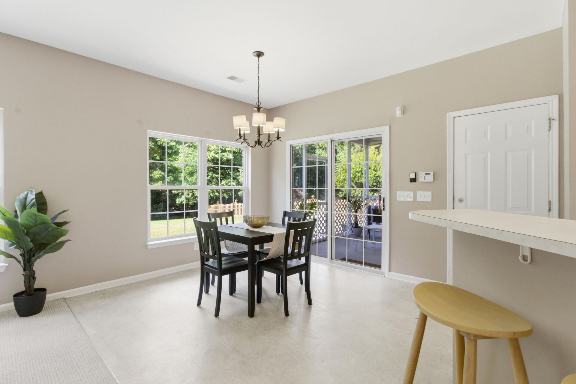 1368 Ashley Garden Boulevard Photo 15