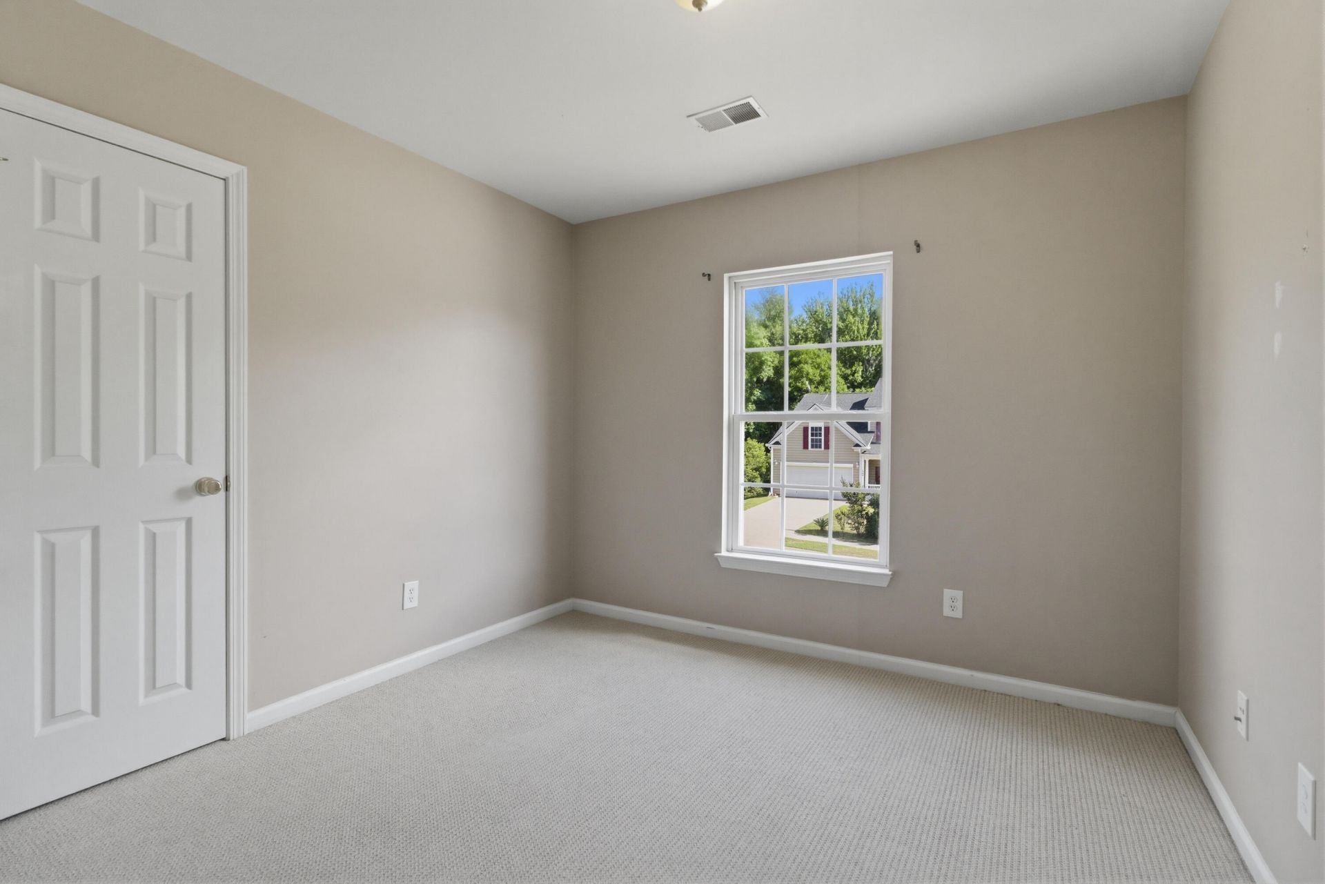 1368 Ashley Garden Boulevard Photo 29