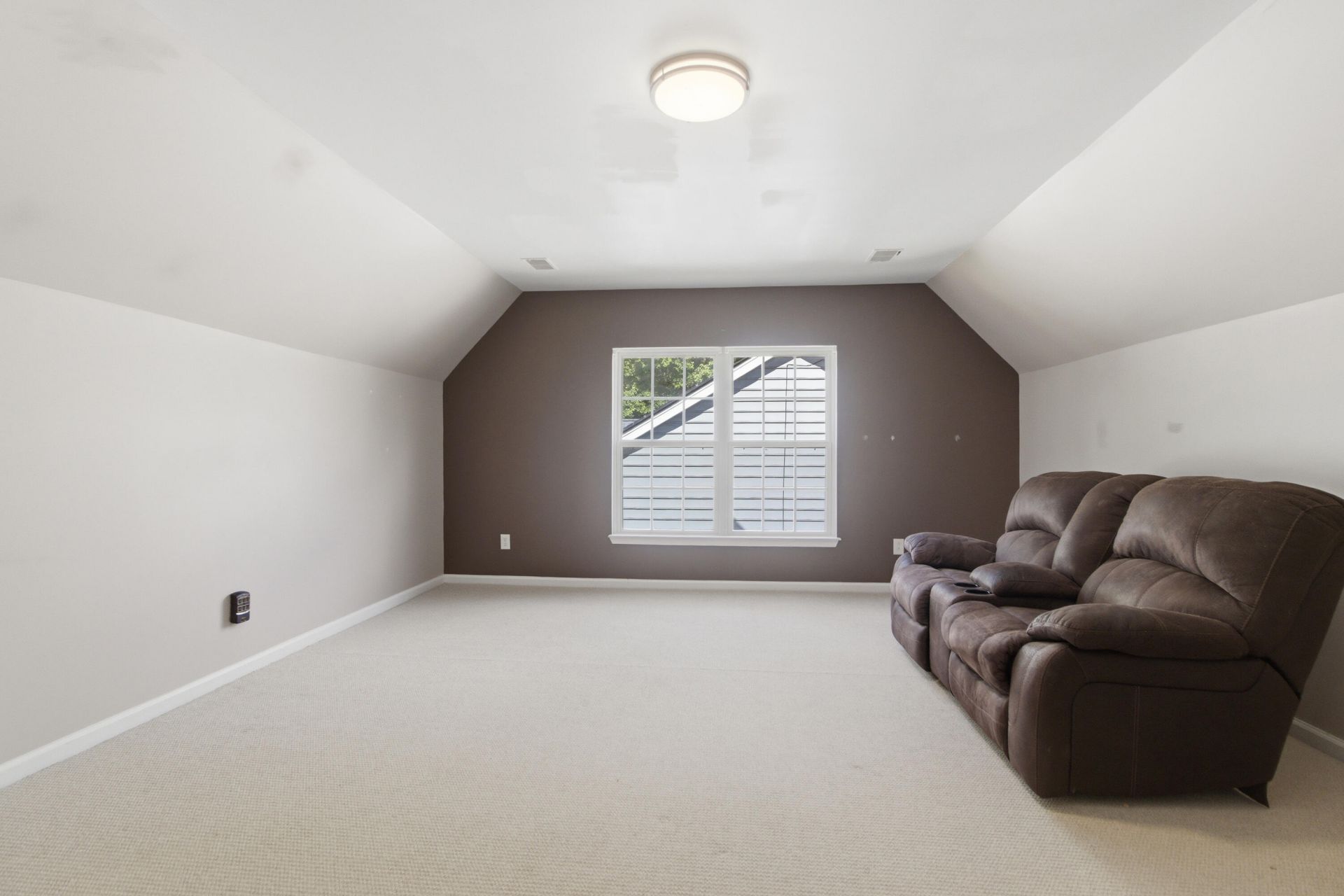 1368 Ashley Garden Boulevard Photo 32