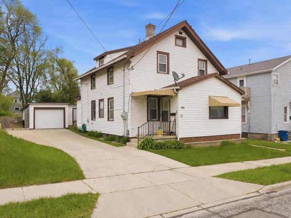 1012 Manila STREET, Manitowoc, WI 54220