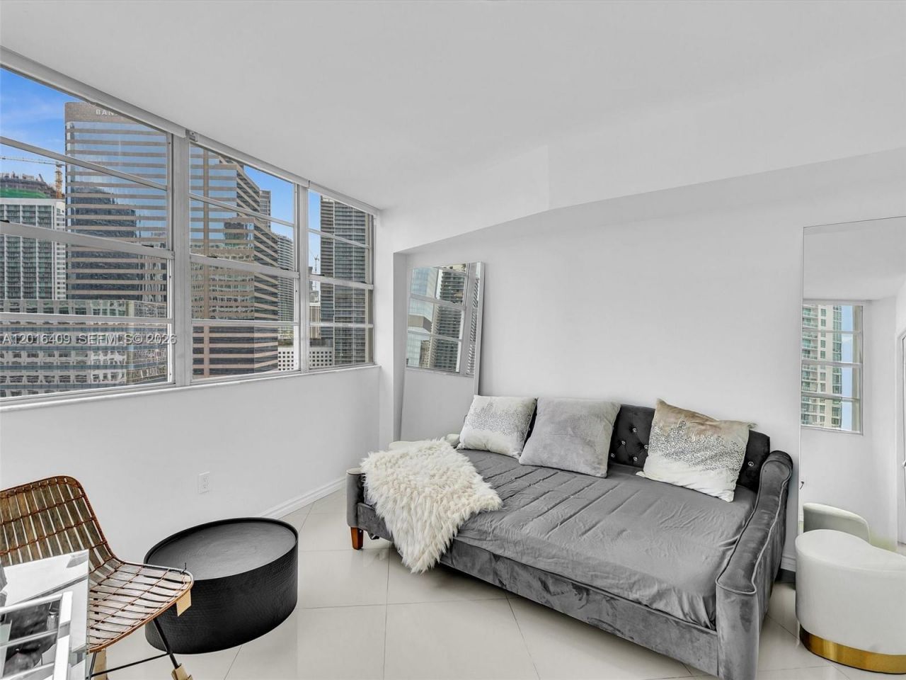 825 Brickell Bay Dr, Unit 2048, Miami, FL 33131 Photo
