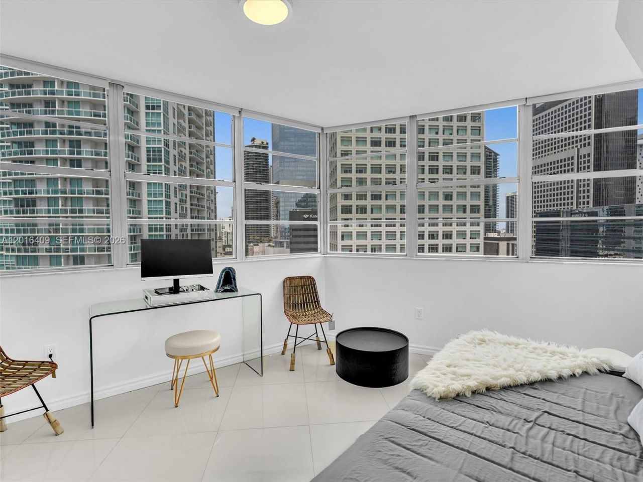 825 Brickell Bay Dr, Unit 2048, Miami, FL 33131 Photo