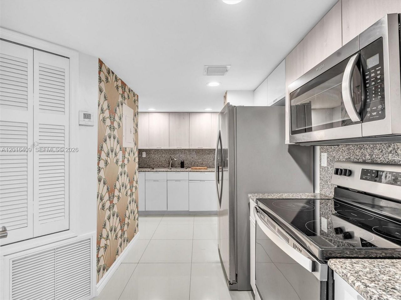 825 Brickell Bay Dr, Unit 2048, Miami, FL 33131 Photo