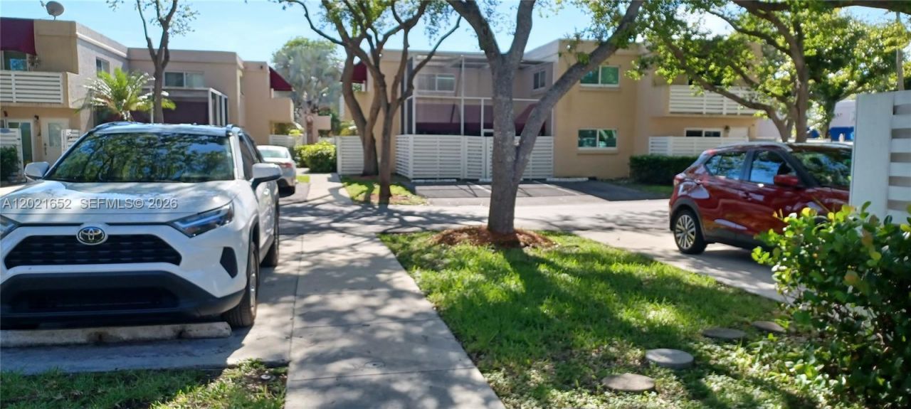 14326 SW 96th Ln, Miami, FL 33186 Photo