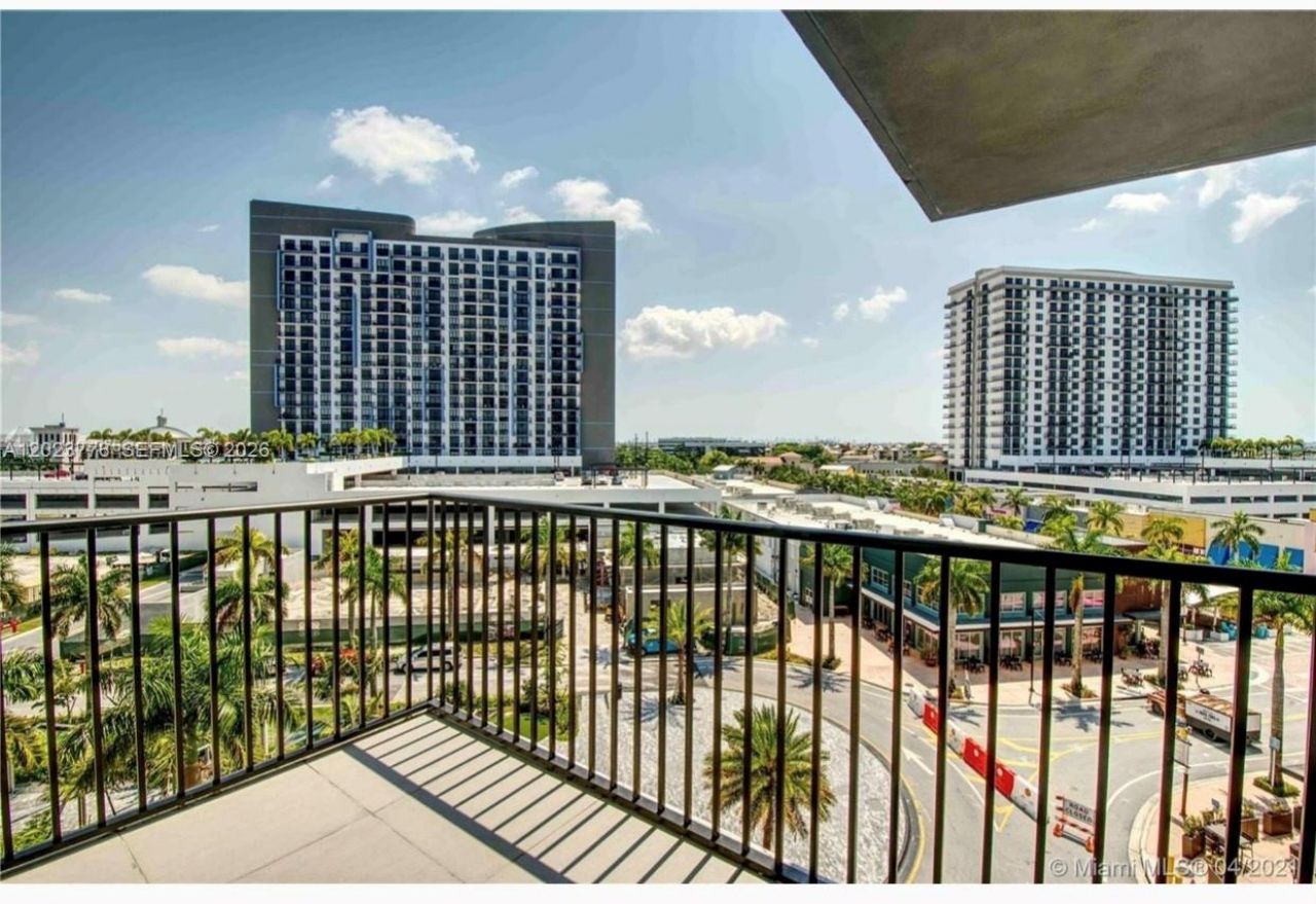 5300 Paseo Blvd  Unit 401 , Unit 401, Doral, FL 33166 Photo