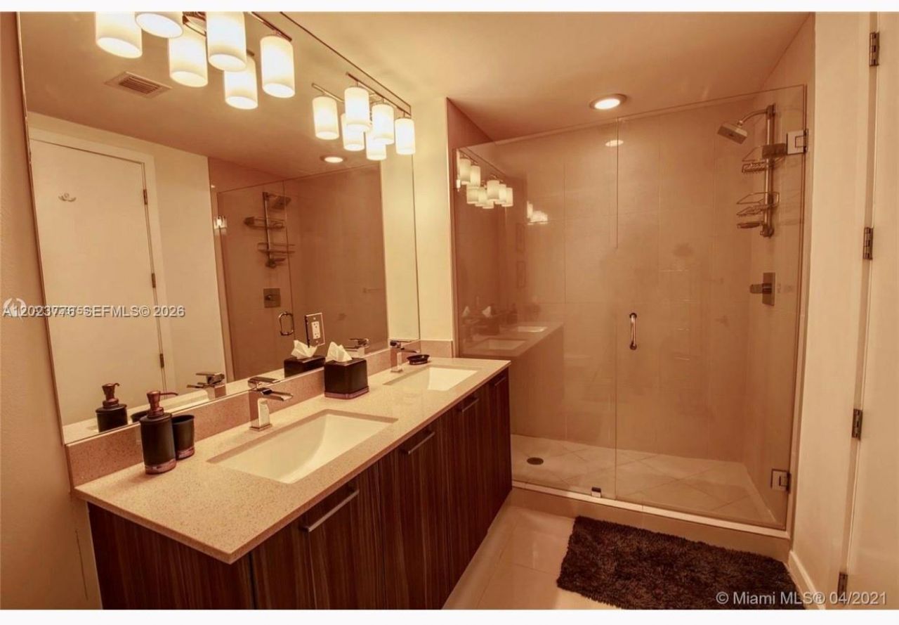 5300 Paseo Blvd  Unit 401 , Unit 401, Doral, FL 33166 Photo