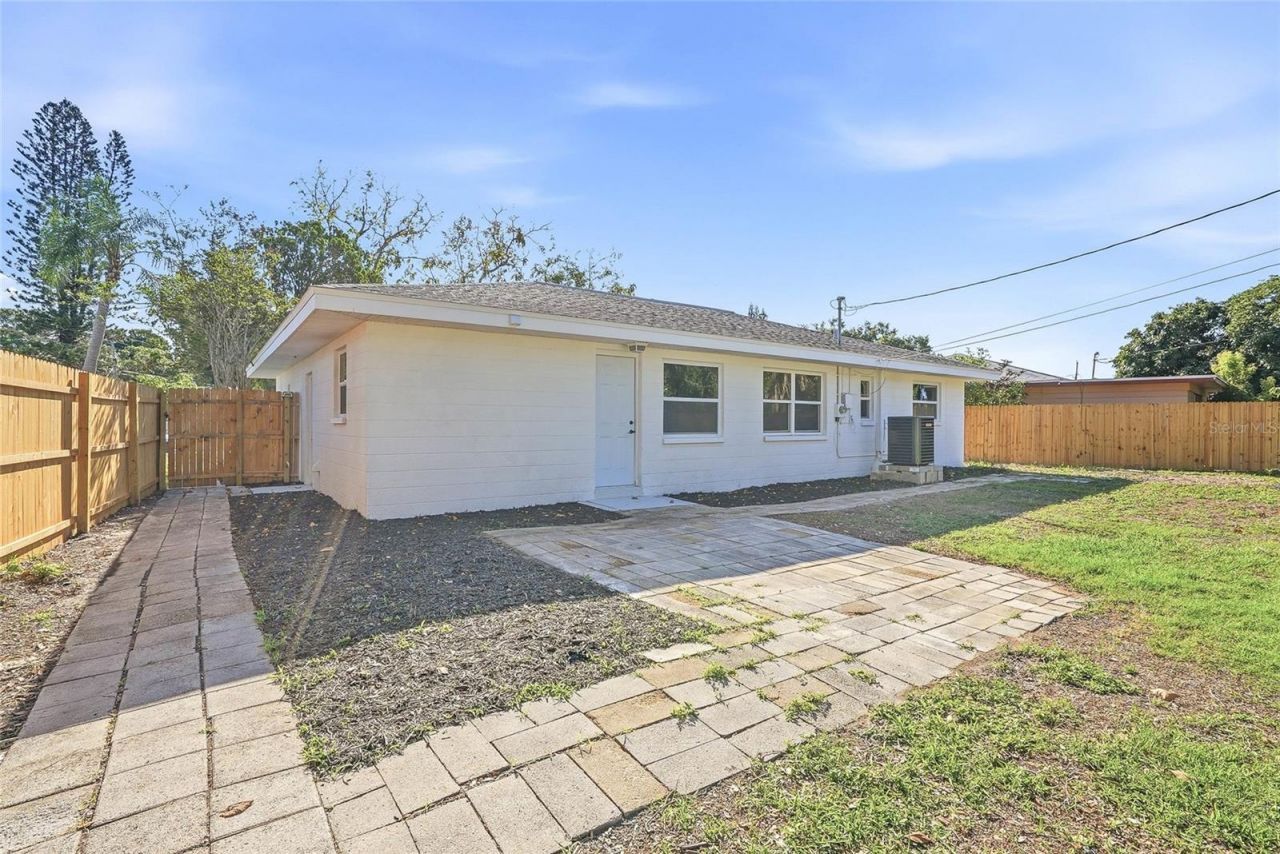 4720 Mohegan Road , Saint Petersburg, FL 33708 Photo
