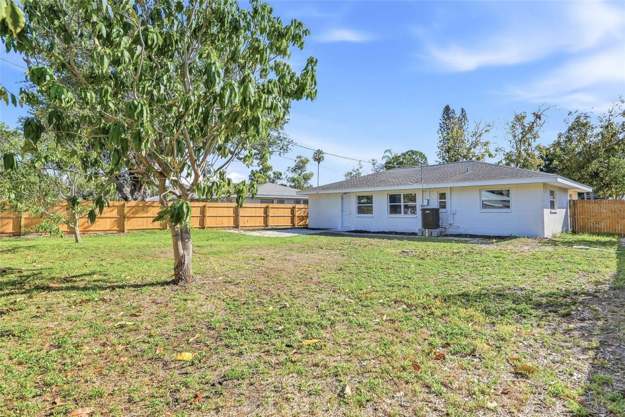 4720 Mohegan Road , Saint Petersburg, FL 33708 Photo