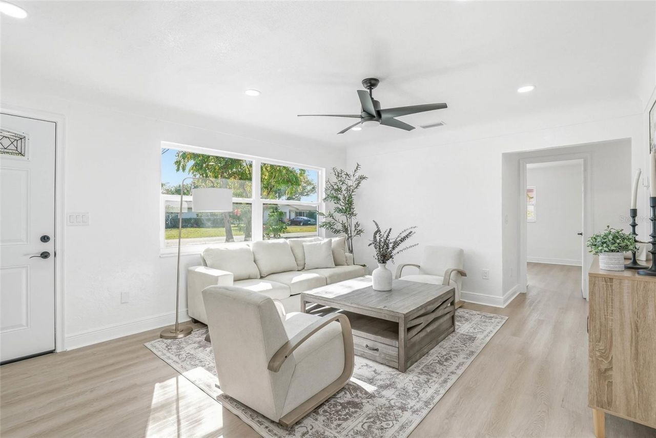 4720 Mohegan Road , Saint Petersburg, FL 33708 Photo