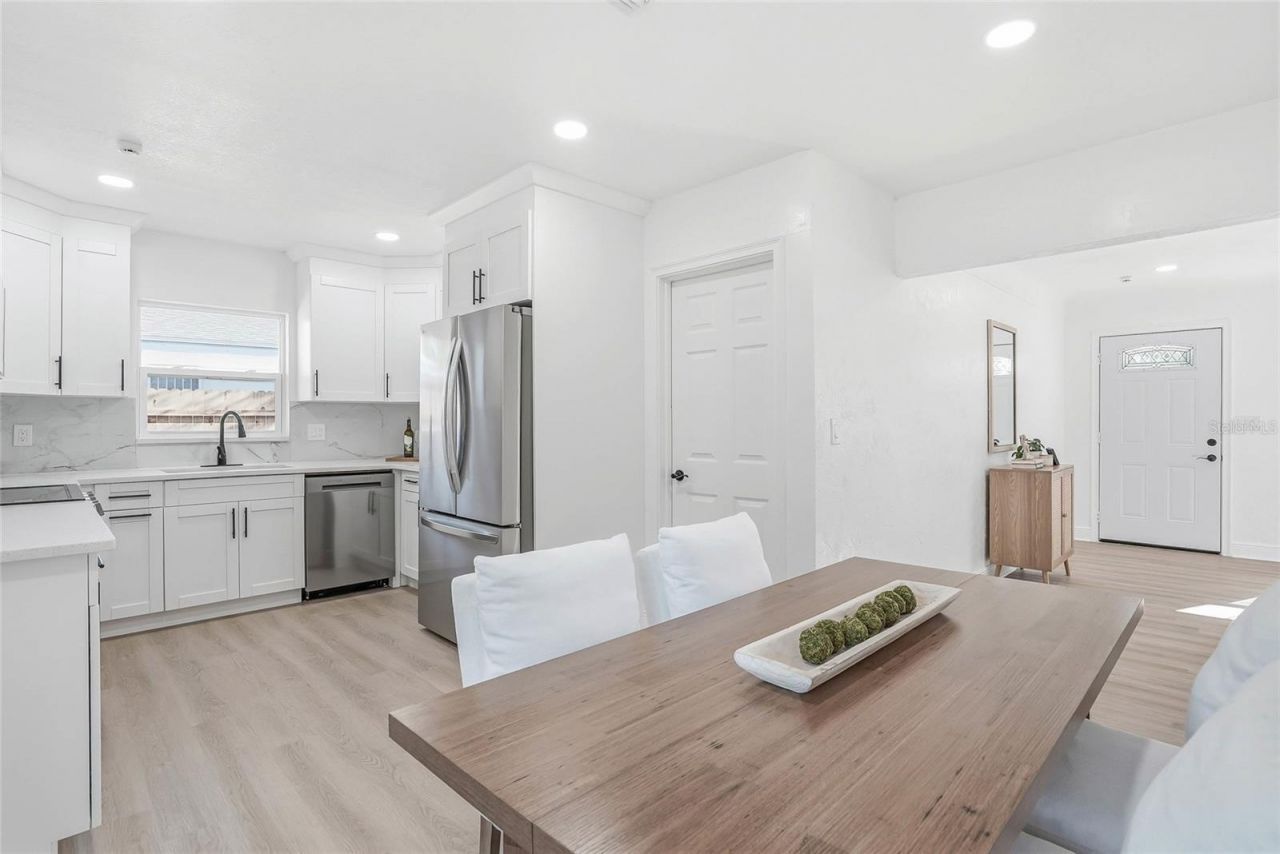 4720 Mohegan Road , Saint Petersburg, FL 33708 Photo
