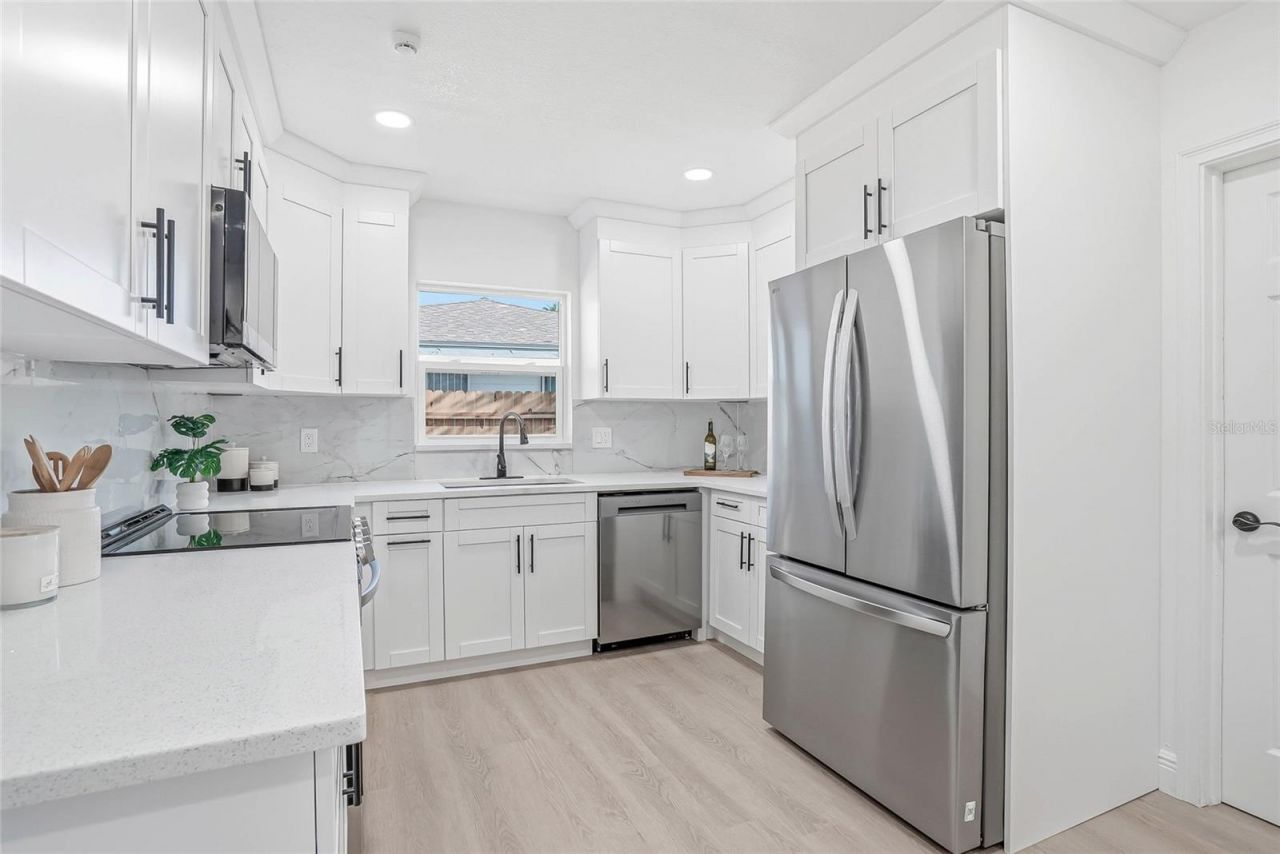 4720 Mohegan Road , Saint Petersburg, FL 33708 Photo