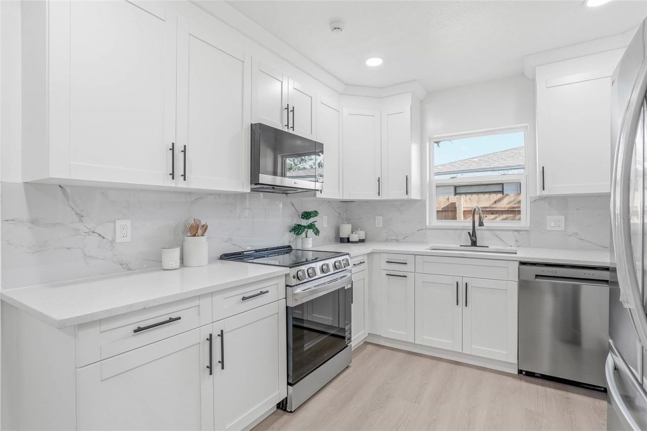 4720 Mohegan Road , Saint Petersburg, FL 33708 Photo
