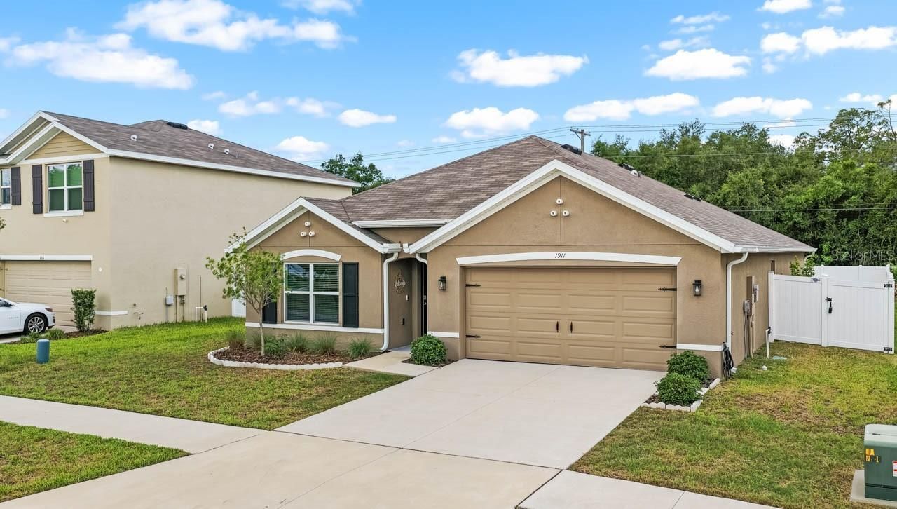1911 Blue Stream Street, Ruskin, FL 33570 Photo