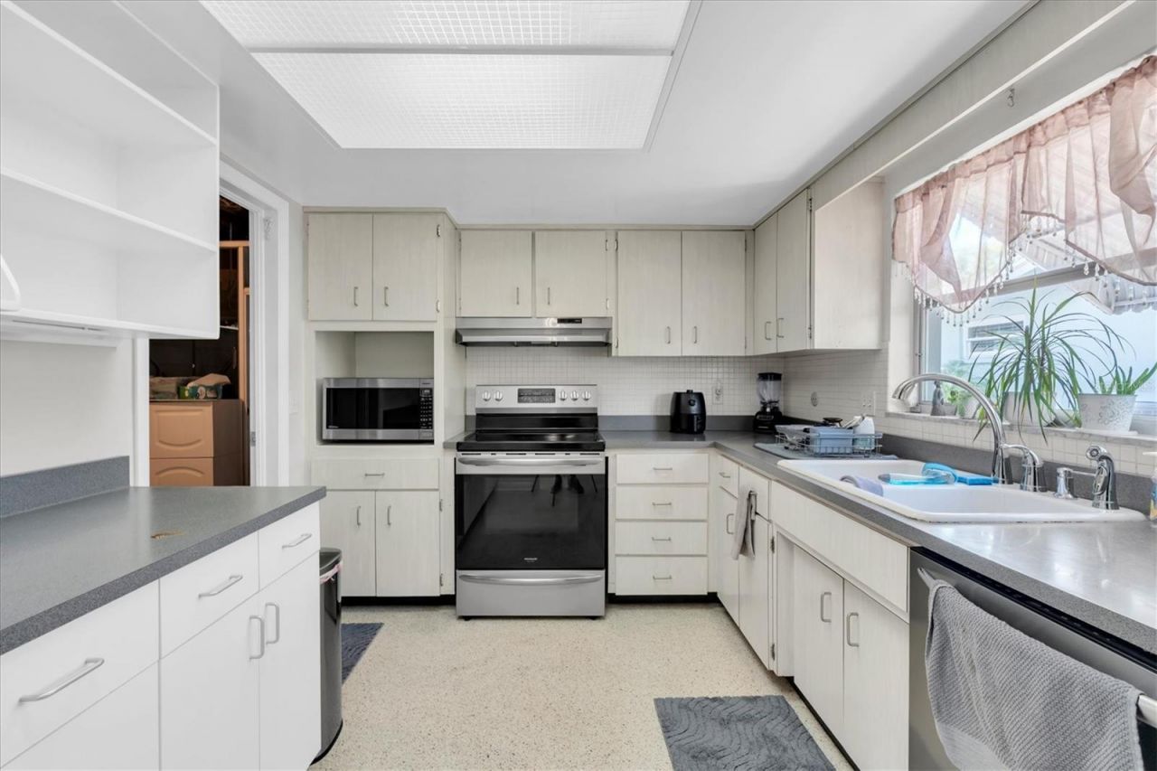 1936 Nugget Drive , Clearwater, FL 33755 Photo