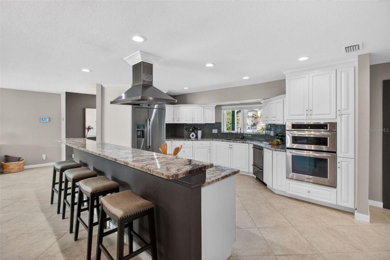 1260 81st Street S, Saint Petersburg, FL 33707 Photo