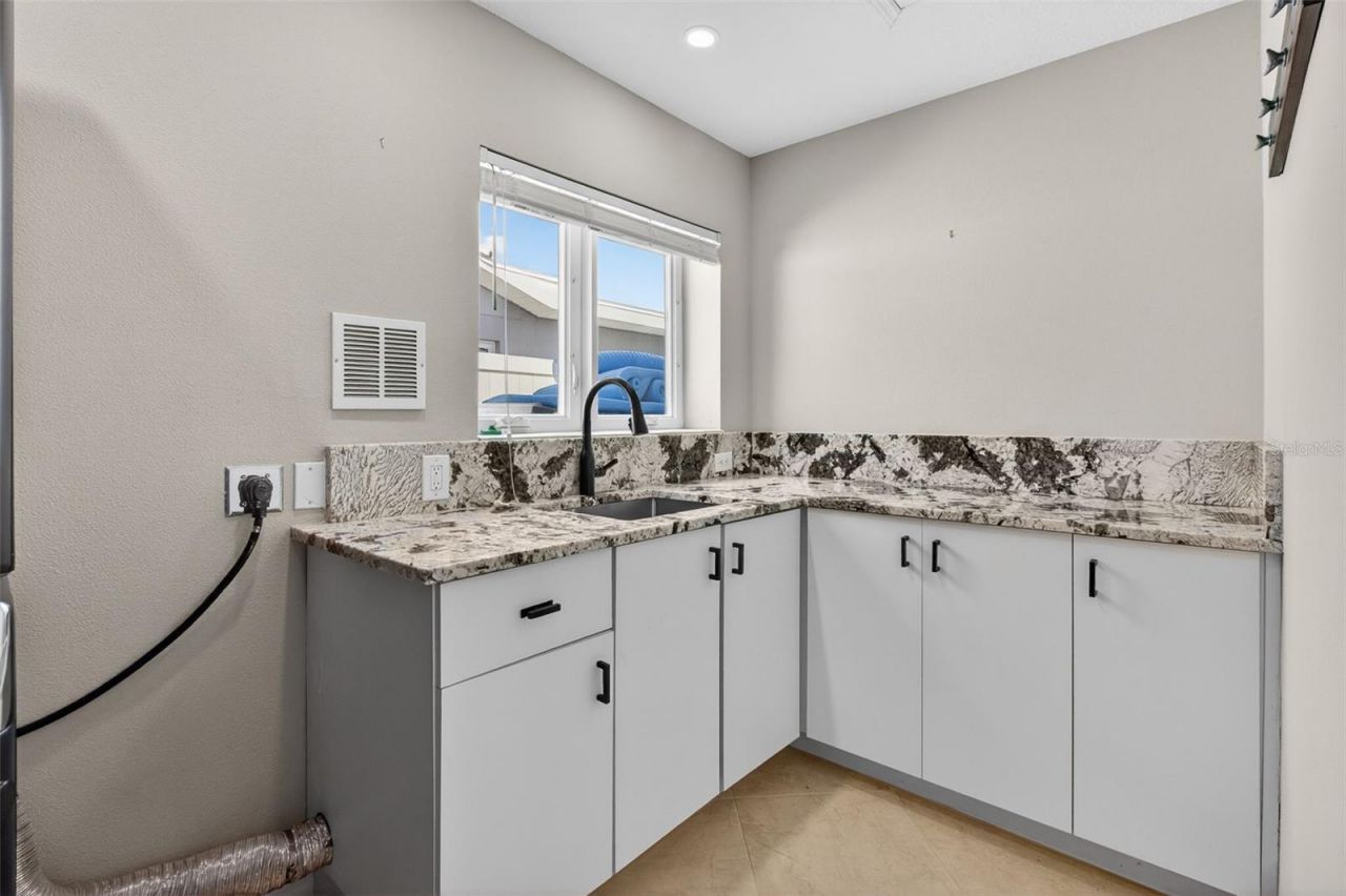 1260 81st Street S, Saint Petersburg, FL 33707 Photo